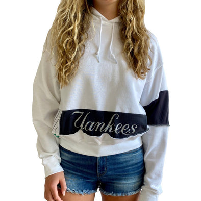 New York Yankees Hooded Crop Sweatshirt